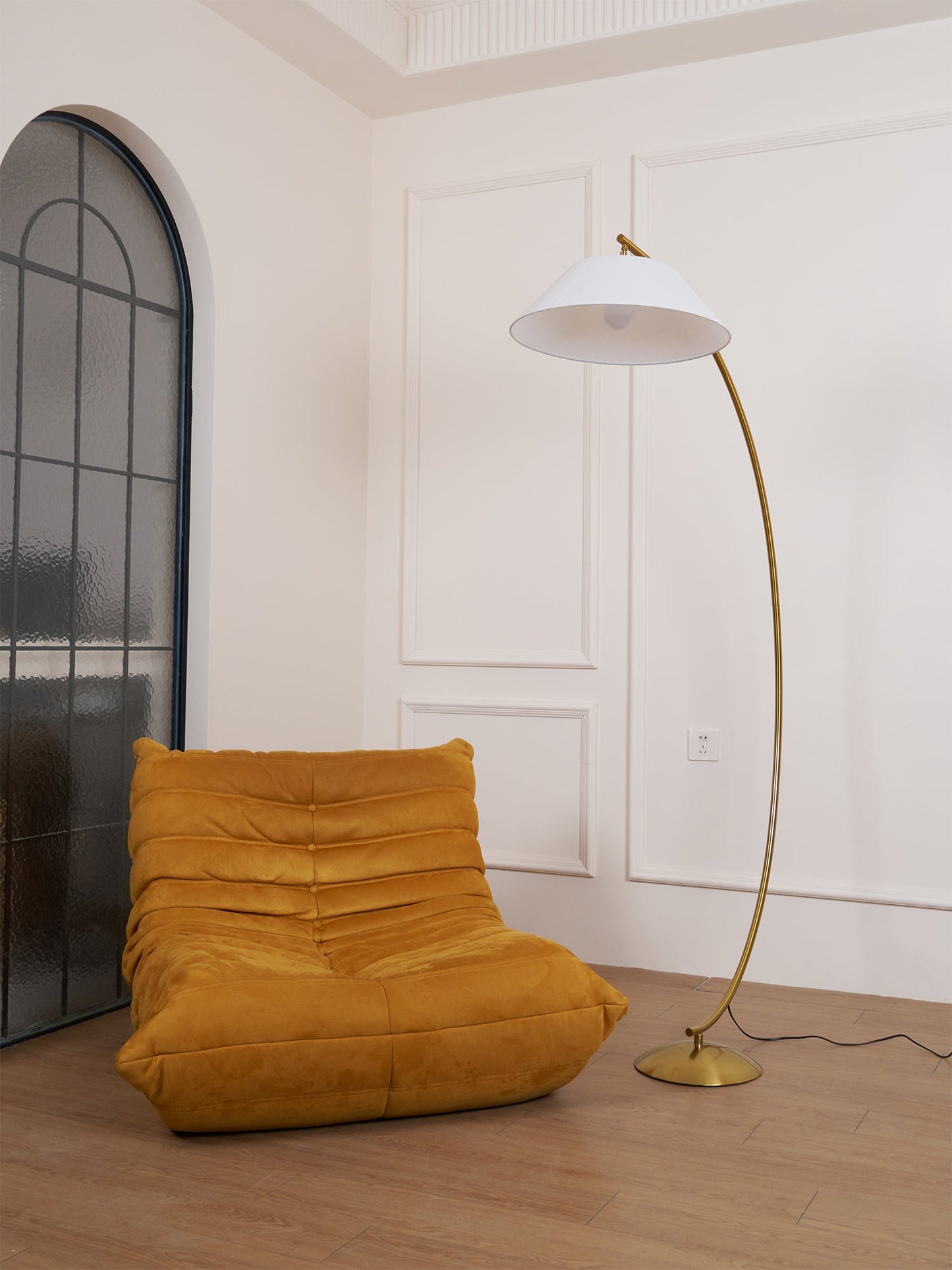 Circo Floor Lamp